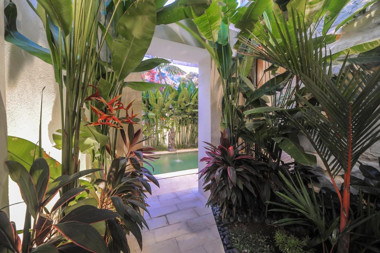 Villa Cosmo, Seminyak ภายนอก รูปภาพ